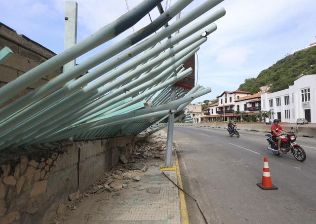 第1现场|遭袭后的委内瑞拉:药店排队、油站关闭、民众集会抗议 第12张 第1现场|遭袭后的委内瑞拉:药店排队、油站关闭、民众集会抗议 第12张