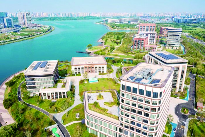 超聚变“链主”效应重塑中原算力版图 第1张 超聚变“链主”效应重塑中原算力版图 第1张