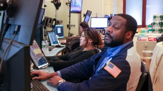 开盘:美股周五低开 特朗普提名沃什为美联储主席 第1张 开盘:美股周五低开 特朗普提名沃什为美联储主席 第1张