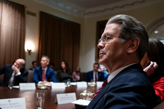 2月6日外盘头条:比特币暴跌 亚马逊预计今年资本支出将达2000亿美元 美伊周五将在阿曼举行核谈判 第6张 2月6日外盘头条:比特币暴跌 亚马逊预计今年资本支出将达2000亿美元 美伊周五将在阿曼举行核谈判 第6张