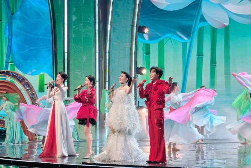 洛琦左小青2026湖南卫视春晚首度同框 《我把这湘唱给你听》  第3张