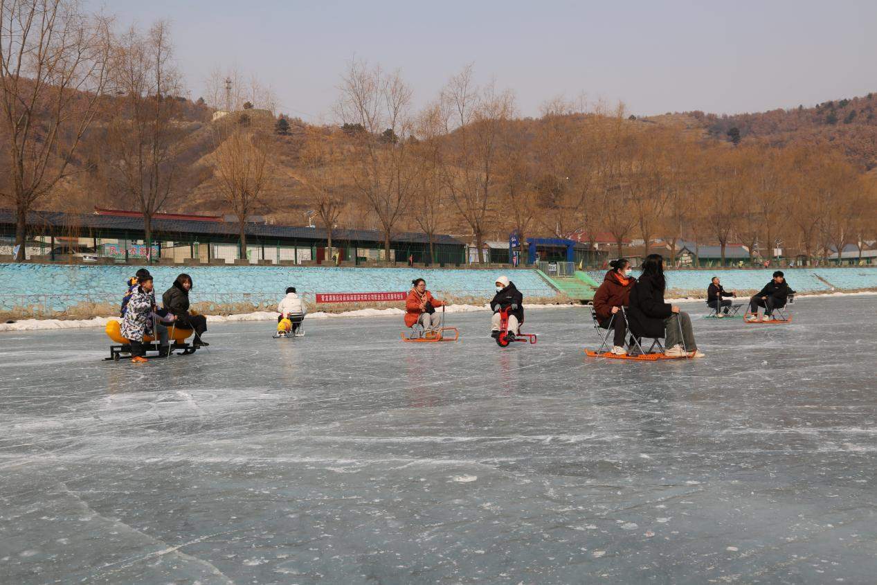 河北青龙：家门口的“冰雪乐园”开启群众过年新模式  第1张