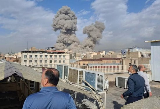 以媒:以色列“白日袭击”是为出其不意,“伊朗不会预料到白天遭袭” 第1张 以媒:以色列“白日袭击”是为出其不意,“伊朗不会预料到白天遭袭” 第1张