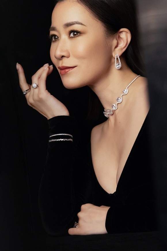 施华洛世奇宣布佘诗曼成为品牌代言人 奢耀演绎施华洛世奇培育钻石多面璀璨魅力 第4张 施华洛世奇宣布佘诗曼成为品牌代言人 奢耀演绎施华洛世奇培育钻石多面璀璨魅力 第4张