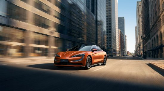 仰望2026款旗舰矩阵联袂上市,重塑高端出行体验 续航、操控、舒适全面进阶,仰望2026款旗舰车型重磅上市 第3张 仰望2026款旗舰矩阵联袂上市,重塑高端出行体验 续航、操控、舒适全面进阶,仰望2026款旗舰车型重磅上市 第3张