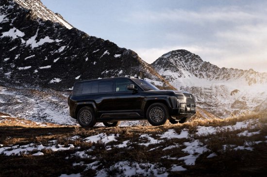 仰望2026款旗舰矩阵联袂上市,重塑高端出行体验 续航、操控、舒适全面进阶,仰望2026款旗舰车型重磅上市 第4张 仰望2026款旗舰矩阵联袂上市,重塑高端出行体验 续航、操控、舒适全面进阶,仰望2026款旗舰车型重磅上市 第4张