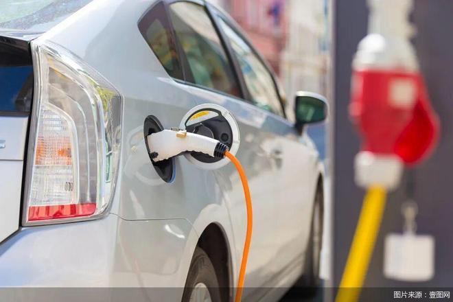 最多优惠8.33%!新能源车险费改再落地,行业加速寻“两难”破解之道 第1张 最多优惠8.33%!新能源车险费改再落地,行业加速寻“两难”破解之道 第1张