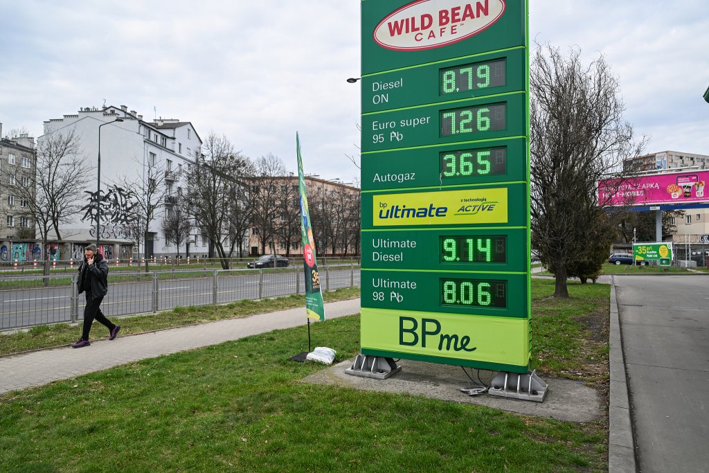 图说|梗阻后的阵痛:美以袭击伊朗如何影响全球能源版图 第6张 图说|梗阻后的阵痛:美以袭击伊朗如何影响全球能源版图 第6张