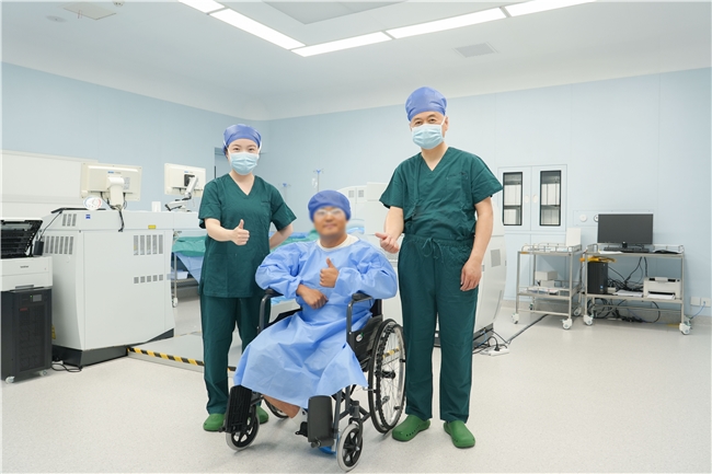 以清晰视野,征服人生赛道|滑雪健将的中视眼科摘镜之旅 第1张 以清晰视野,征服人生赛道|滑雪健将的中视眼科摘镜之旅 第1张