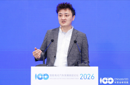 元戎启行周光:当前小模型自动驾驶存在“跷跷板效应” 第1张 元戎启行周光:当前小模型自动驾驶存在“跷跷板效应” 第1张